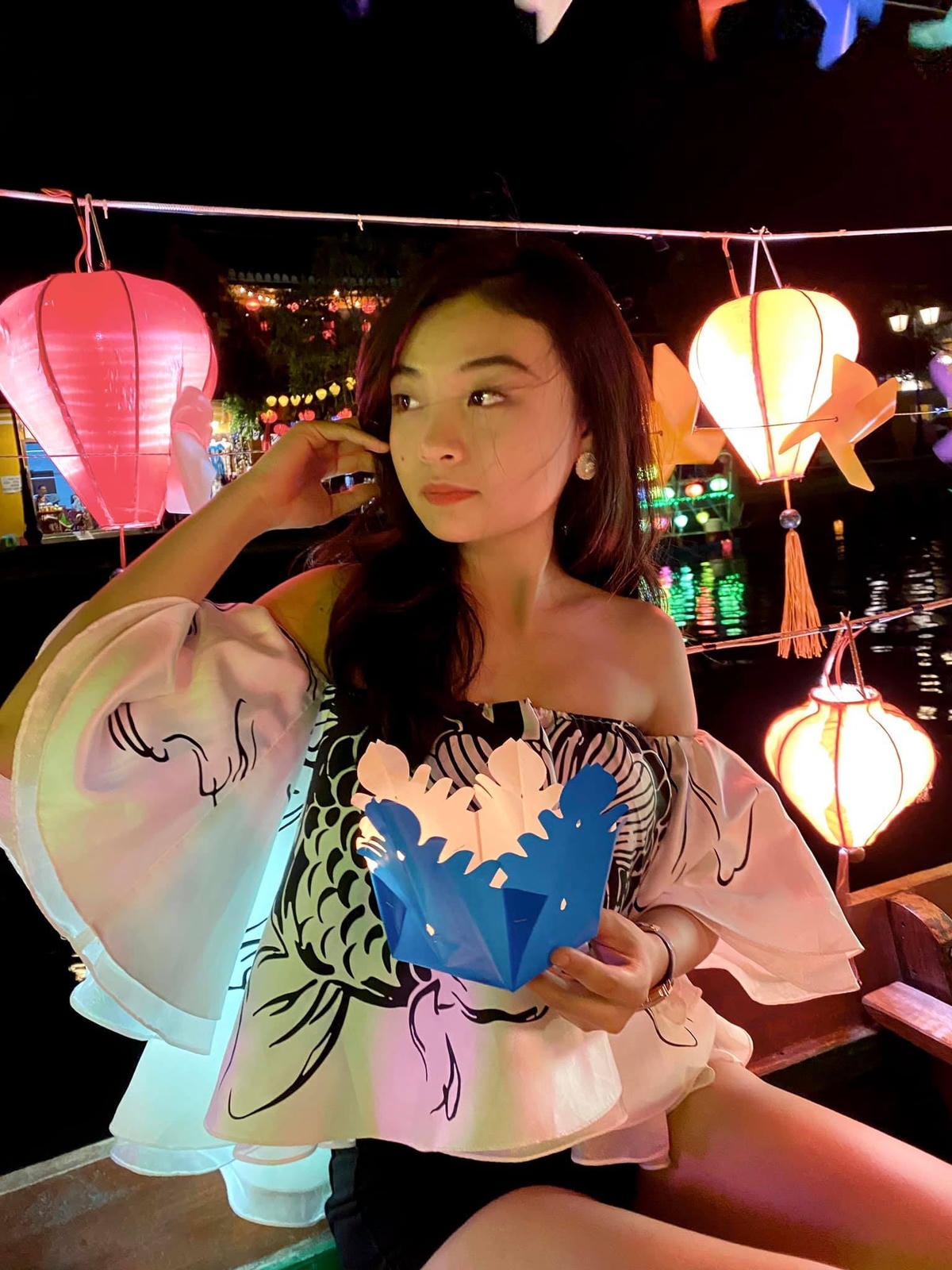 Người đẹp Minh Đặng.