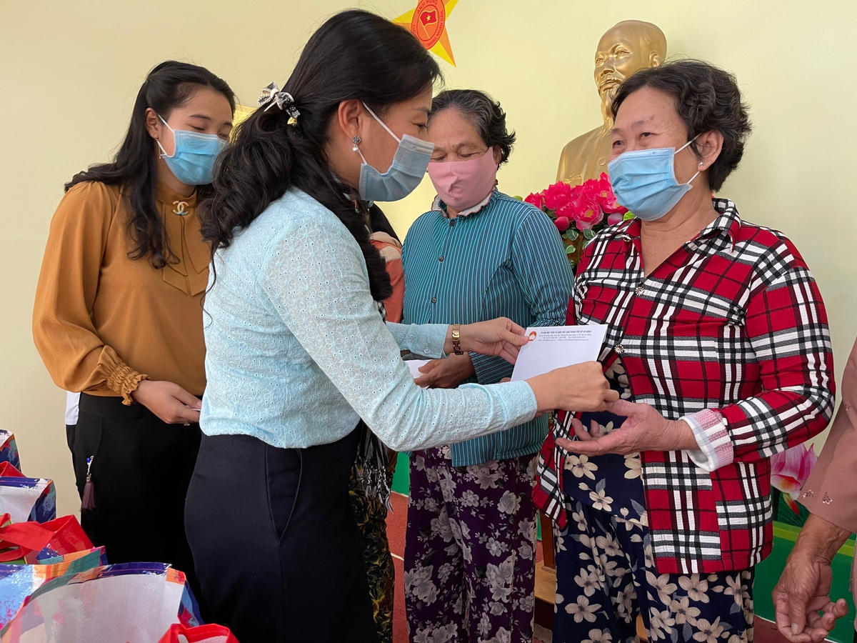 Một hoạt động hỗ trợ người nghèo tại TP HCM.