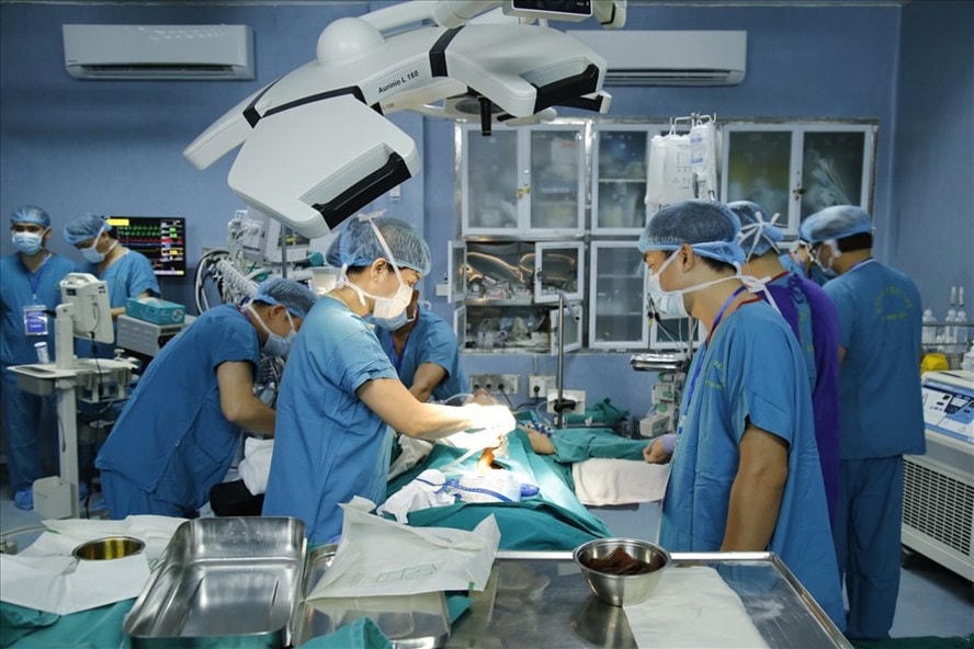 Bệnh nhân được ghép ruột non từ người cho sống. Ảnh: Bệnh viện cung cấp.