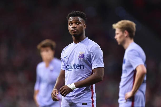 Barca đánh mất vị thế “ông lớn” dưới thời HLV người Hà Lan.