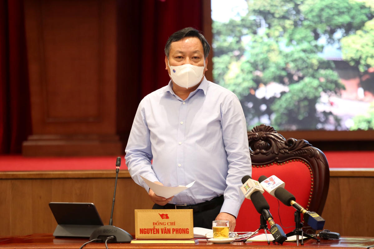 Phó Bí thư Thành uỷ Hà Nội Nguyễn Văn Phong.