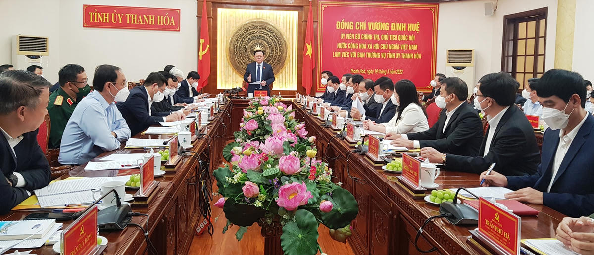 Phát biểu kết luận tại buổi làm việc, Chủ tịch Quốc hội Vương Đình Huệ tin tưởng rằng: Với sự đoàn kết, thống nhất trong Đảng, trong nhân dân, tinh thần chủ động, sáng tạo, cùng với thời cơ, vận hội mới, Đảng bộ, Chính quyền và Nhân dân các dân tộc tỉnh Thanh Hóa sẽ triển khai thực hiện thắng lợi Nghị quyết Đại hội Đảng bộ tỉnh lần thứ XIX, đưa Thanh Hóa trở thành một tỉnh kiểu mẫu, một cực tăng trưởng mới của đất nước như lời căn dặn của Bác.