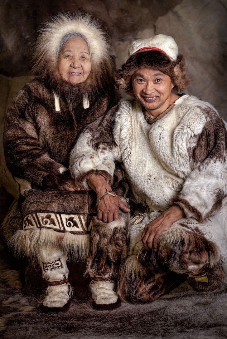 Người phụ nữ Chukchi và người đàn ông Chuvan, Siberia.