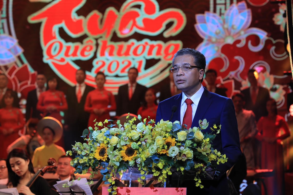 Thứ trưởng Bộ Ngoại giao Đặng Minh Khôi phát biểu tại chương trình.