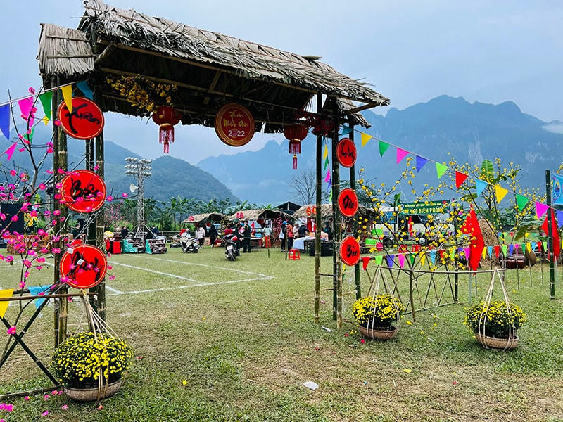 Quang cảnh tổ chức chương trình “Xuân Biên phòng - Ấm lòng dân bản” năm 2022 ở xã Trường Sơn.