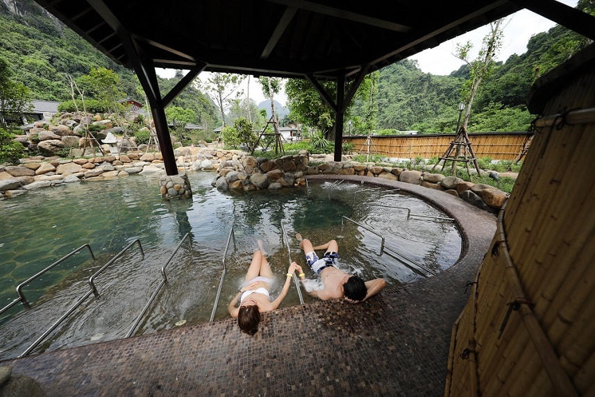 Hành khách hạ cánh sân bay Vân Đồn sẽ được ưu đãi khi đến Yoko Onsen Quang Hanh.