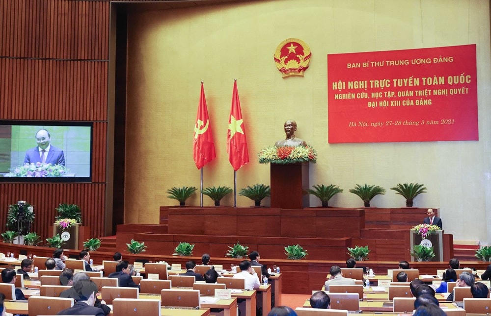 Thủ tướng Nguyễn Xuân Phúc giới thiệu, quán triệt chuyên đề: 'Chiến lược phát triển kinh tế-xã hội 10 năm 2021-2030 và phương hướng, nhiệm vụ phát triển kinh tế-xã hội 5 năm 2021-2025.' (Ảnh: Thống Nhất/TTXVN).