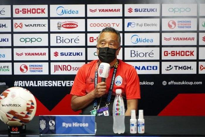 Huấn luyện viên Ryu Hirose của Campuchia.