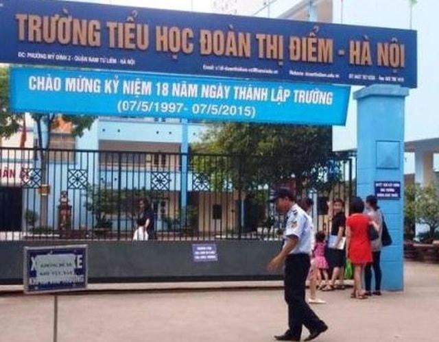 Bị 'bỏ quên' trên xe ô tô đưa đón, học sinh lớp 3 tự thoát hiểm