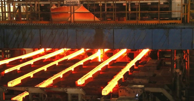 Sản xuất thép tăng mạnh trong những tháng đầu năm 2021.  