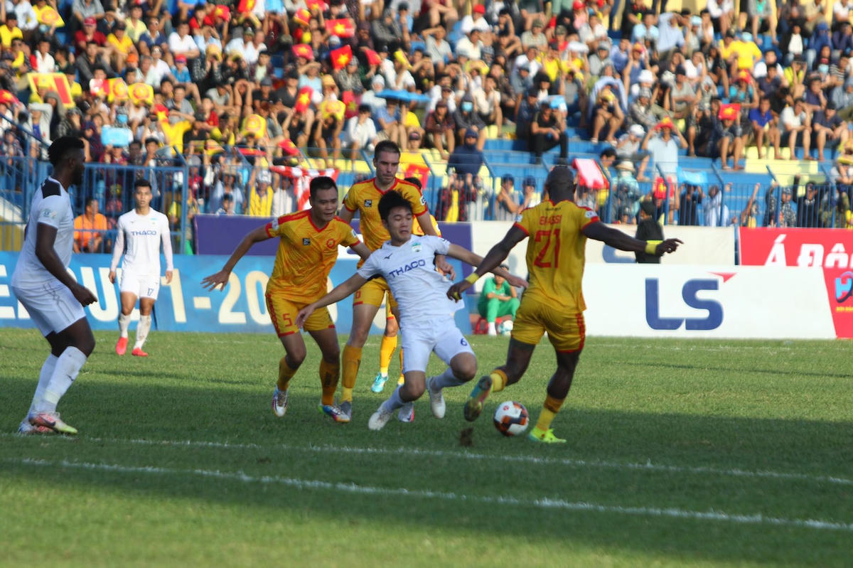 Thanh Hóa đòi bỏ giải khiến V-League càng cho thấy rõ những sự thiếu chuyên nghiệp.