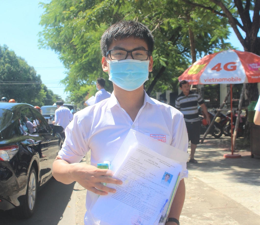 Em Nguyễn Văn Khánh Nhân nói về đề thi môn Ngữ Văn.