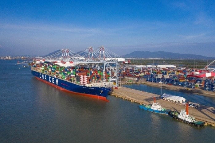 Tàu hàng nước ngoài qua cảng Bà Rịa-Vũng Tàu.
