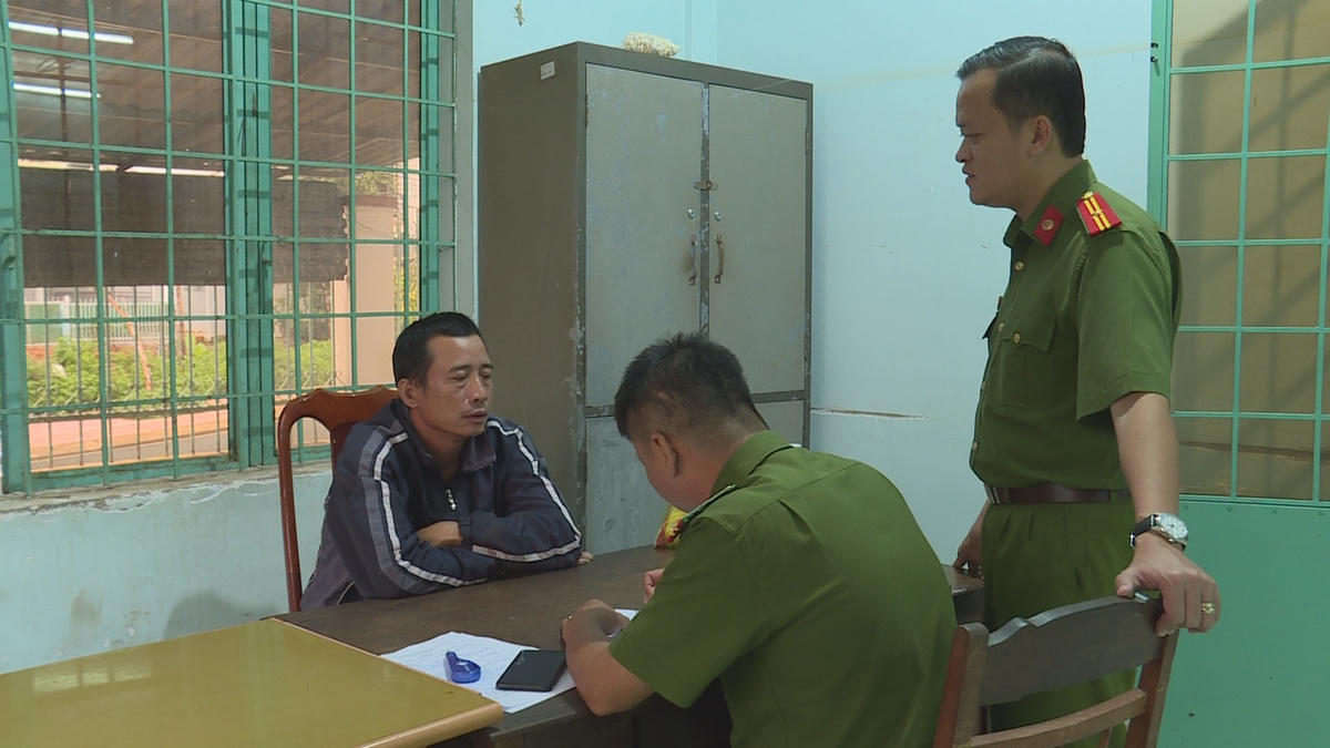Đối tượng Hiến tại cơ quan Công an.