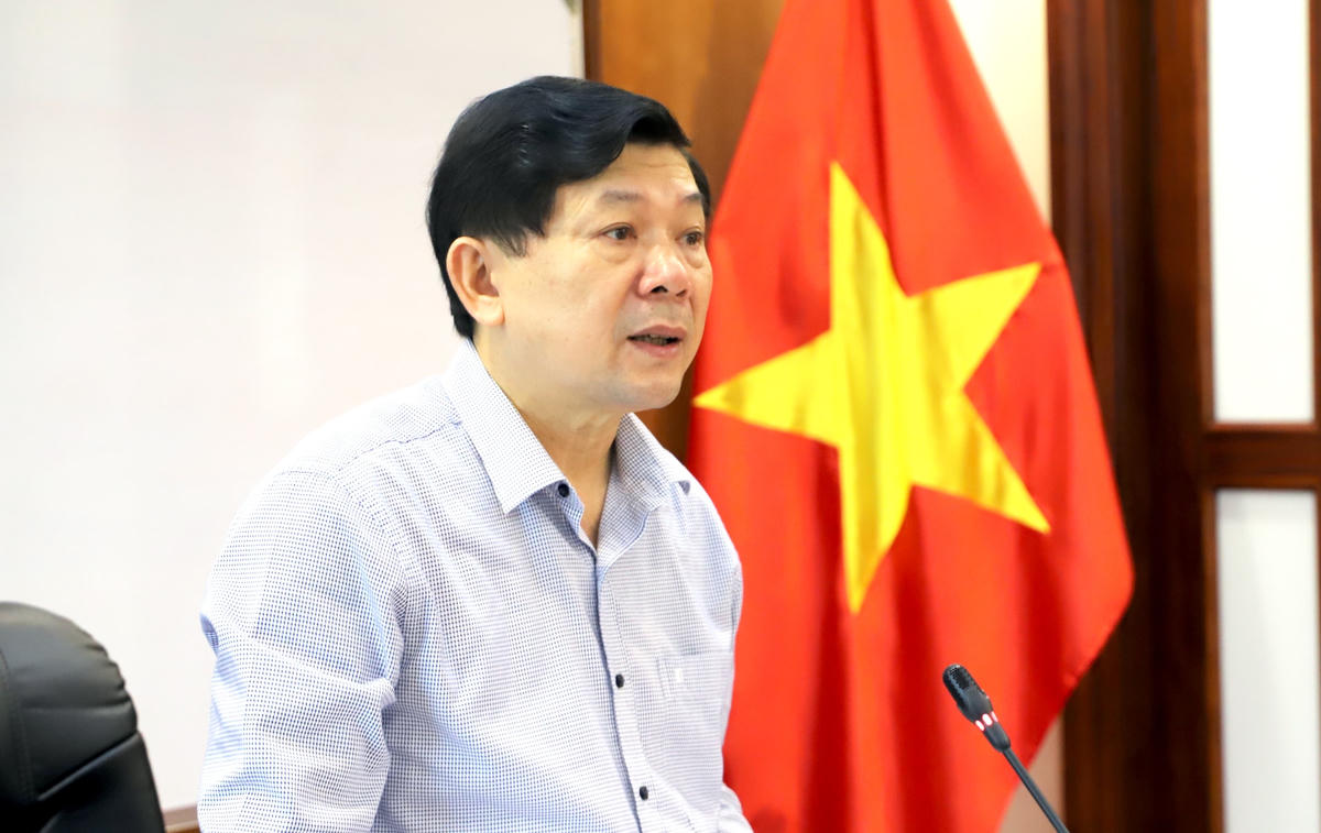 Phó Chủ tịch Nguyễn Hữu Dũng phát biểu tại Hội nghị.