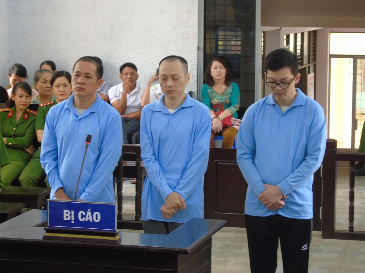 Các bị cáo tại phiên tòa.