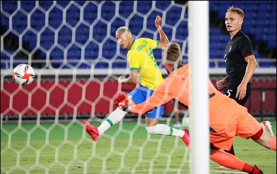 Richarlison đi vào lịch sử sau cú hat-trick cho Olympic Brazil