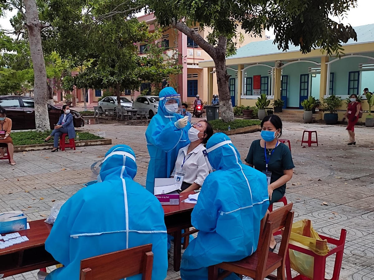 Test nhanh cho các thí sinh trước khi vào phòng thi.