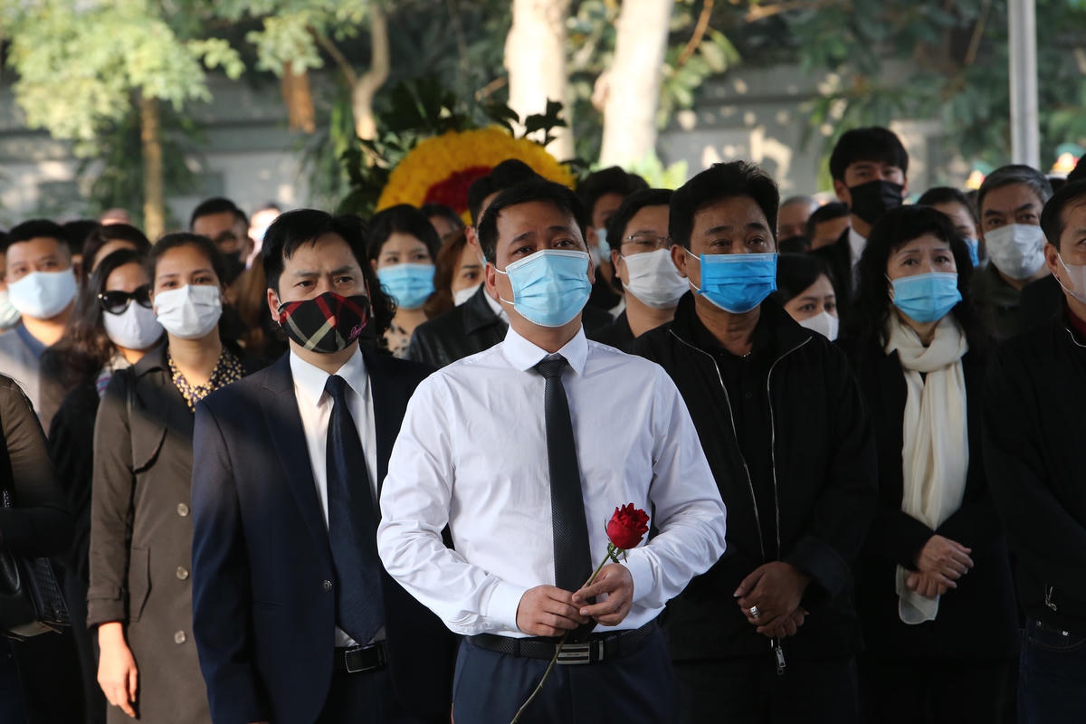 Nghẹn lòng tiễn biệt NSND Hoàng Dũng