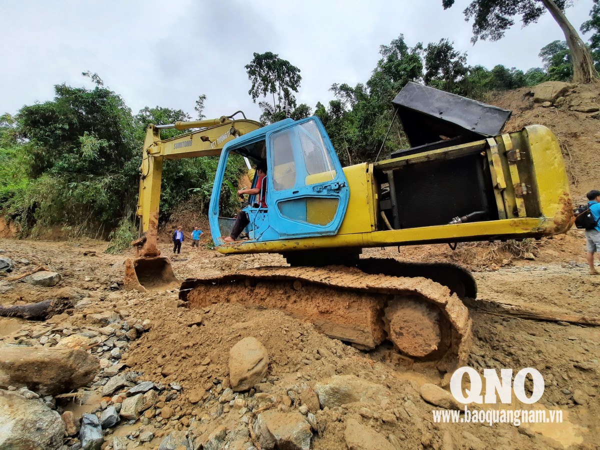 [TỪ TRÀ LENG] - 'Bằng mọi cách, phải tìm hết mọi người trong hôm nay'