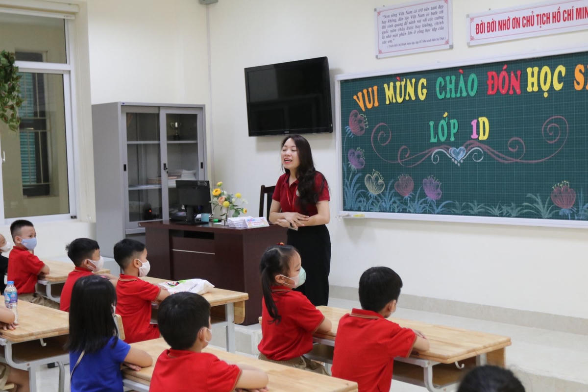 Triển khai dạy sách giáo khoa lớp 1 còn gặp một số khó khăn.