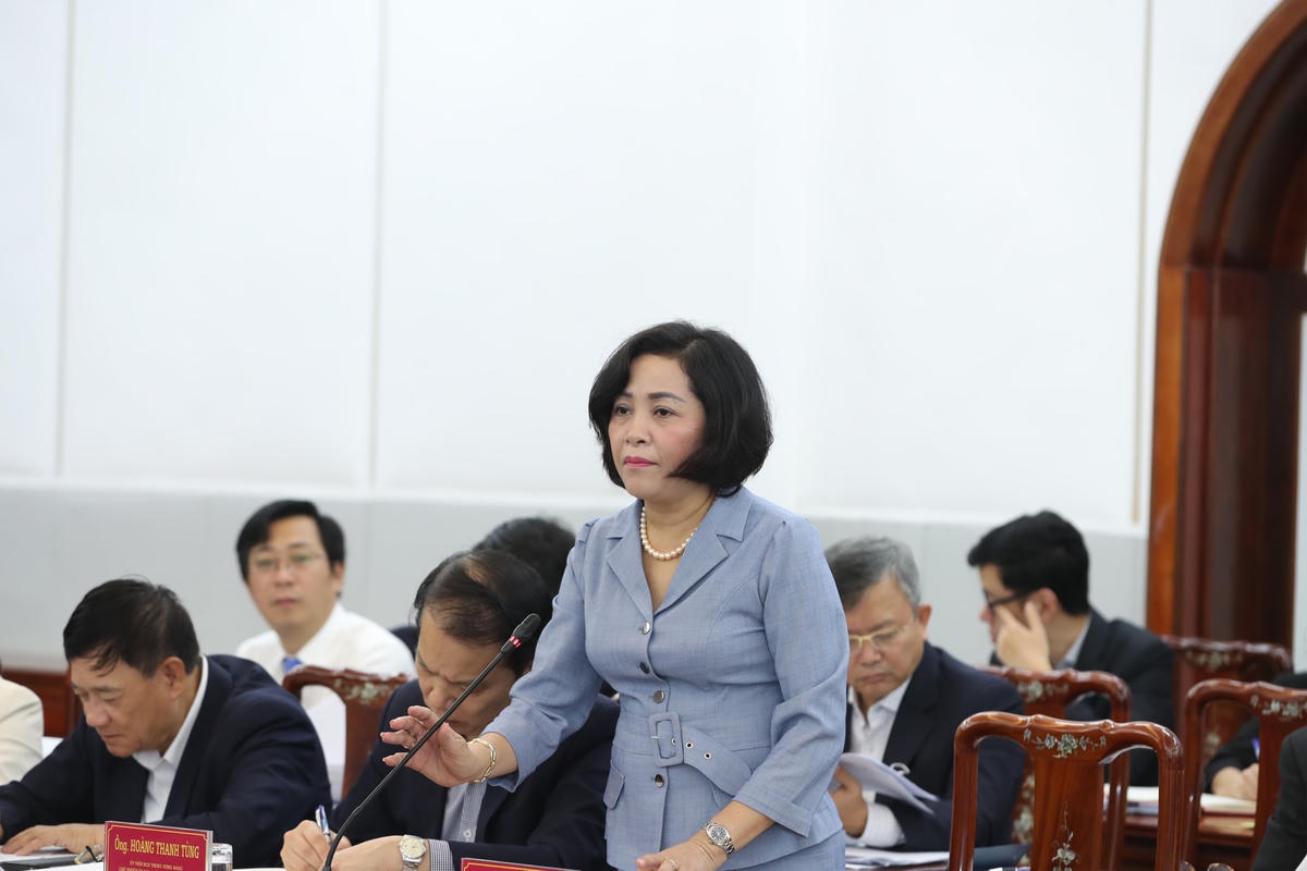 Theo Phó trưởng Ban Công tác đại biểu Nguyễn Thị Thanh, Hà Nội được giới thiệu tăng một đại biểu ở Bệnh viện Bạch Mai và TP HCM giới thiệu thêm 1 người ở Bệnh viện Chợ Rẫy.