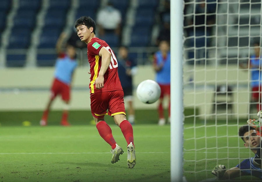 Công Phượng trở lại.