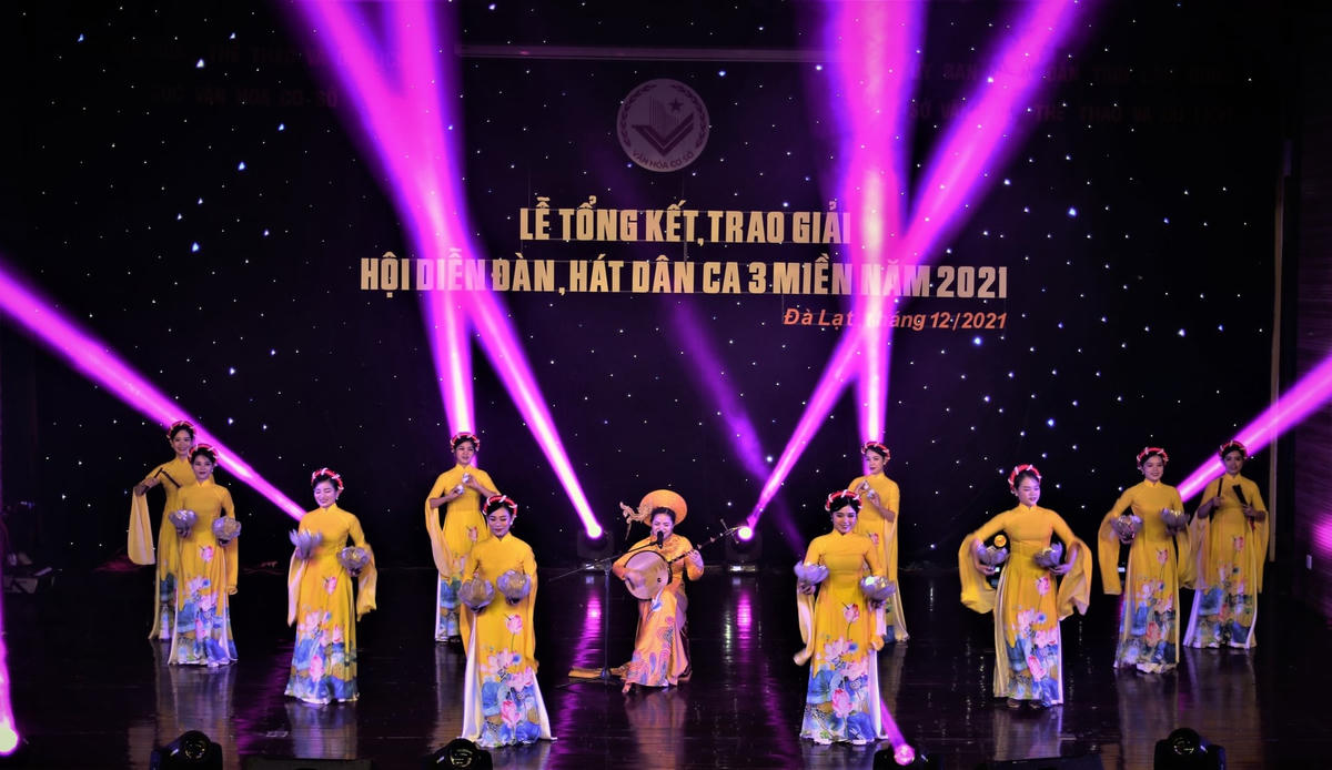 Sức sống mạnh mẽ của đàn, hát dân ca 3 miền