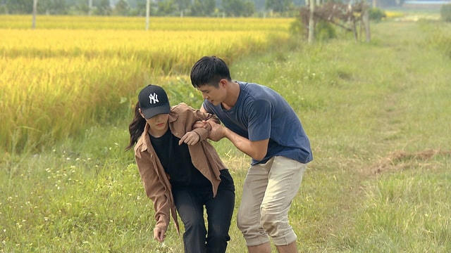 Màn thả thính của cặp đôi Minh Thu và Hiếu Su trong phim gây sốt mạng xã hội thời gian gần đây. 
