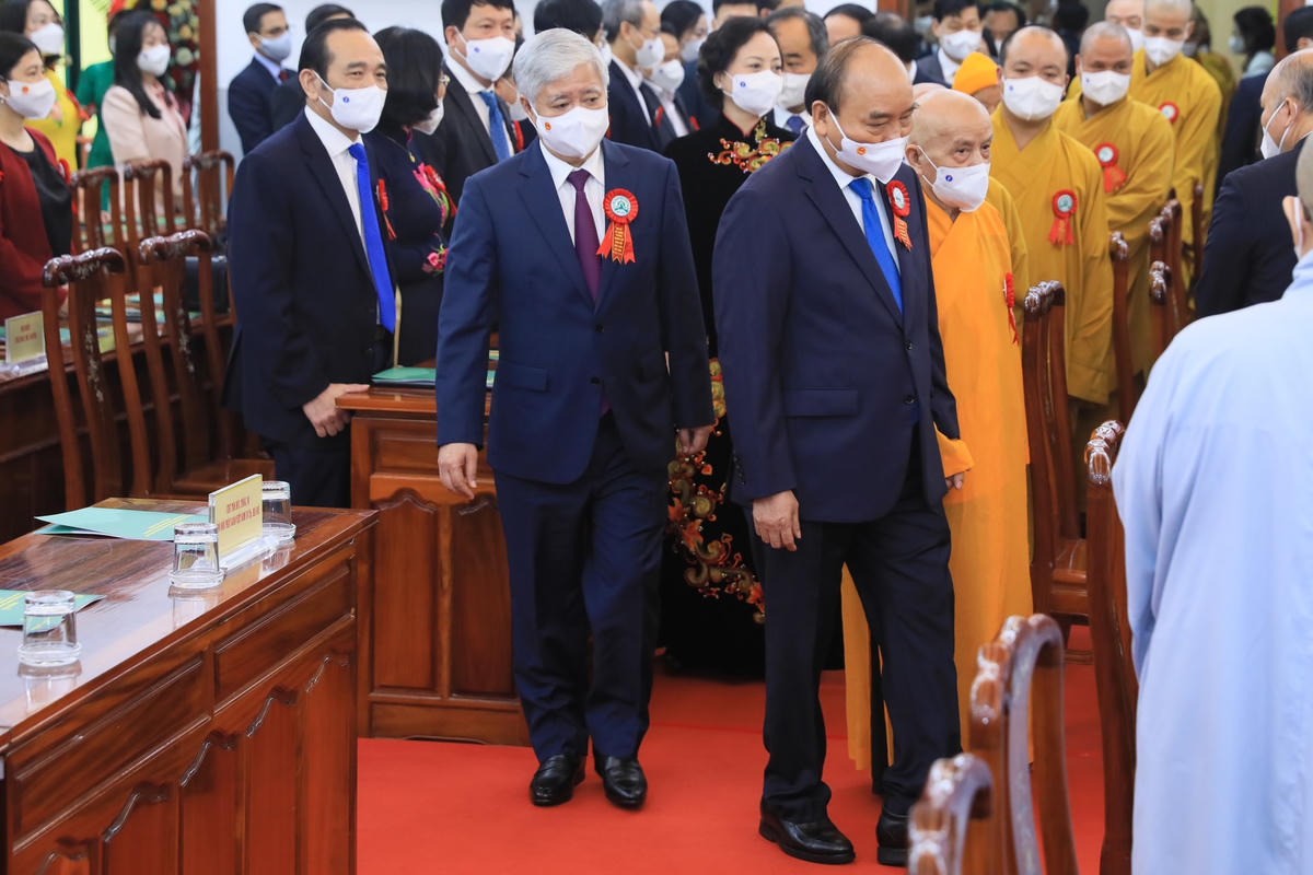 Chủ tịch nước Nguyễn Xuân Phúc, Chủ tịch UBTƯ MTTQ Việt Nam Đỗ Văn Chiến cùng các đại biểu tham dự Đại lễ.