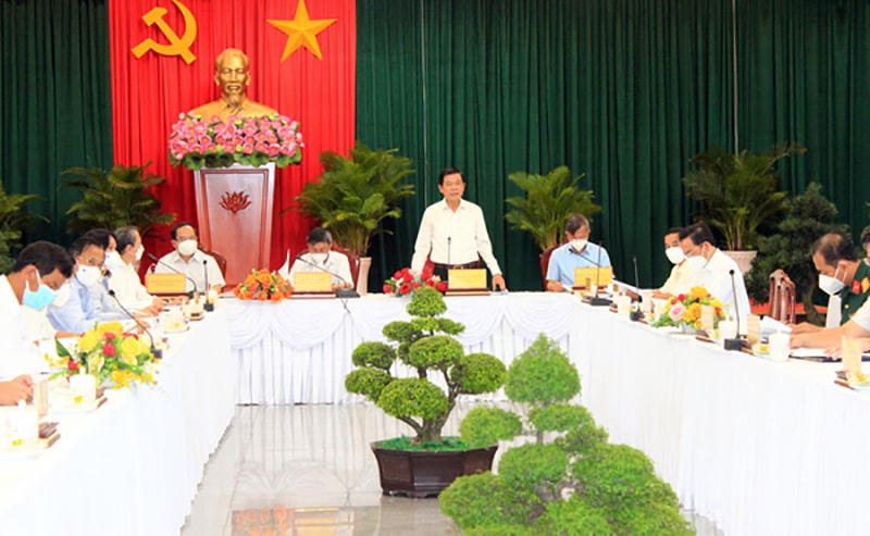 Bí thư Tỉnh ủy Đồng Nai Nguyễn Hồng Lĩnh chủ trì cuộc họp với các ban ngành địa phương về tăng cường công tác phòng chống dịch Covid-19. Ảnh:H.D..
