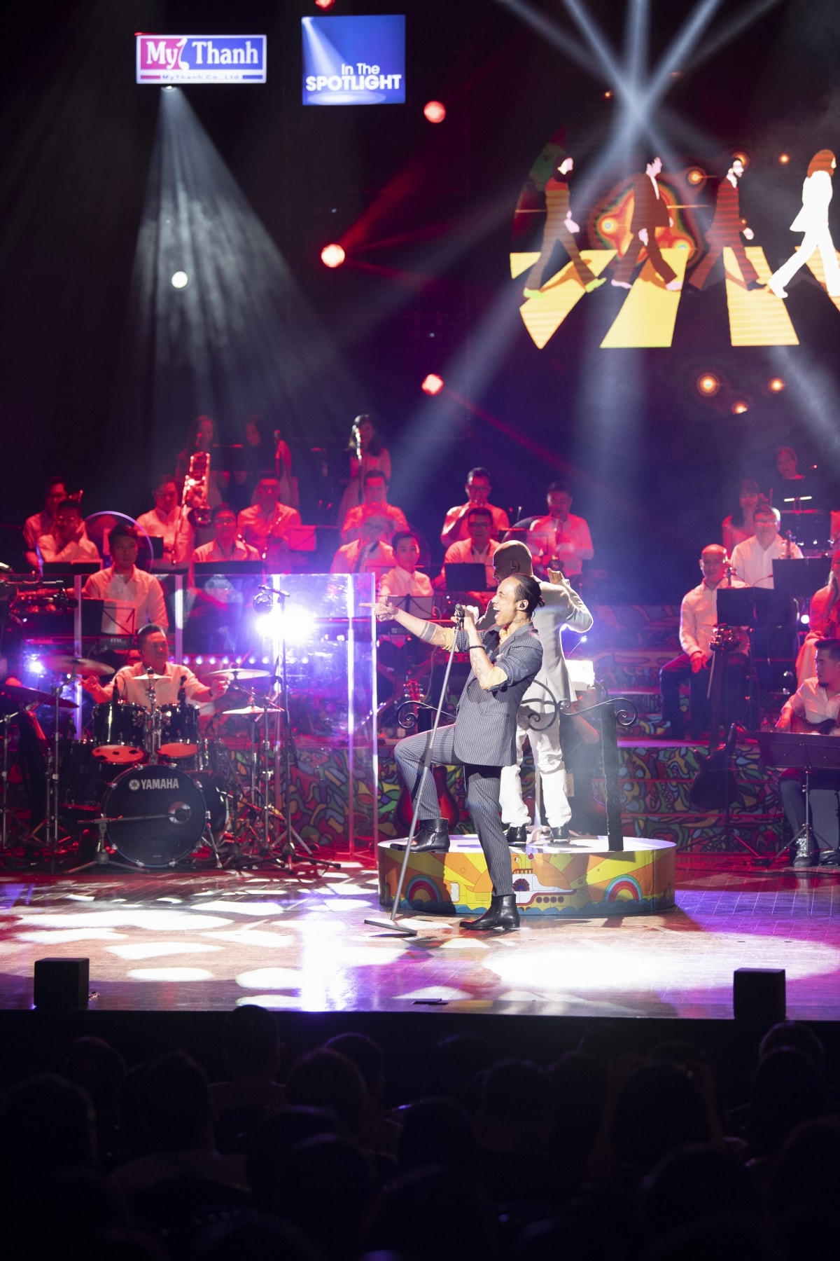 Nếu như Phạm Anh Khoa rock cùng “Yellow submarine”, “Don’t let me down”…  