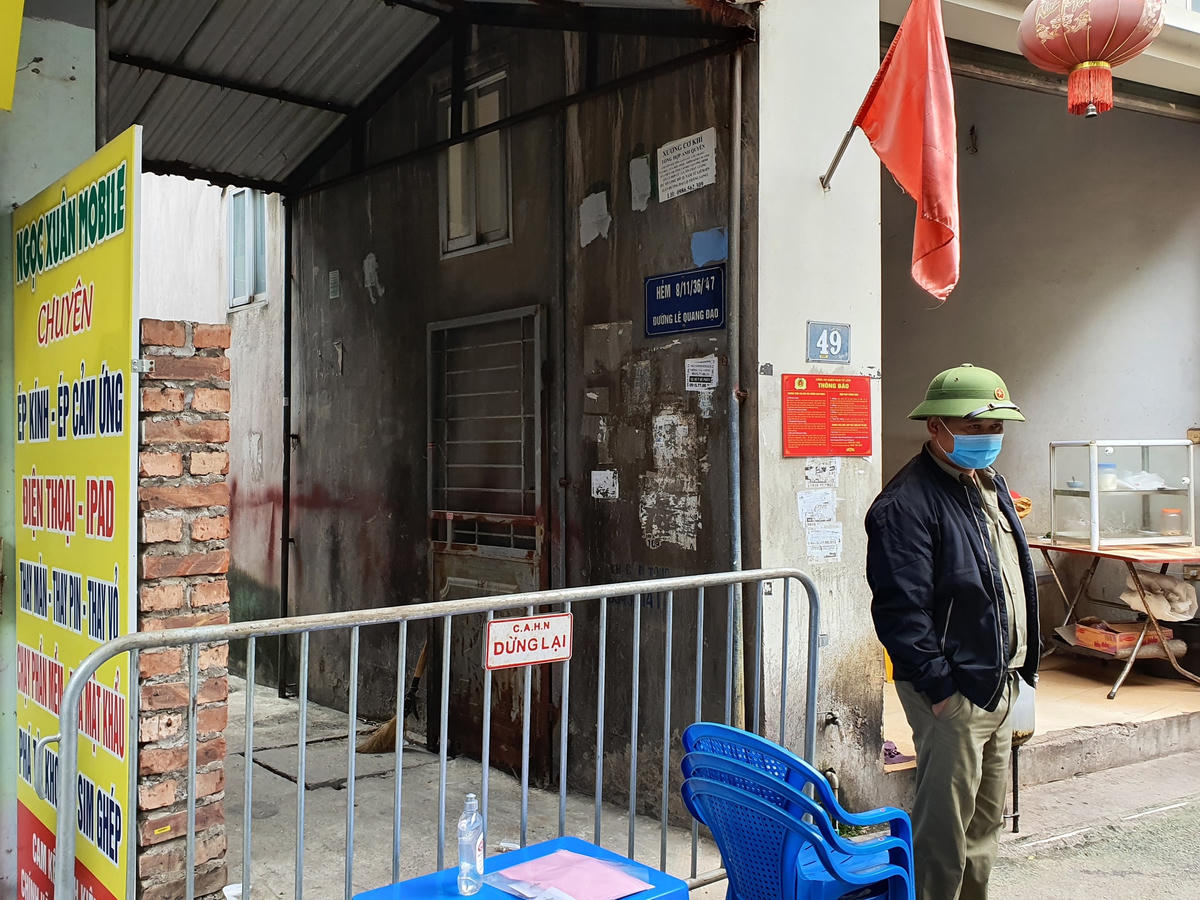 [ẢNH] Hà Nội: Cận cảnh phong tỏa 'ổ dịch' Phú Đô