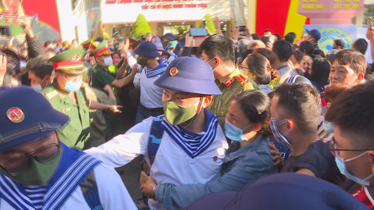 Hơn 4.600 thanh niên TP HCM lên đường nhập ngũ