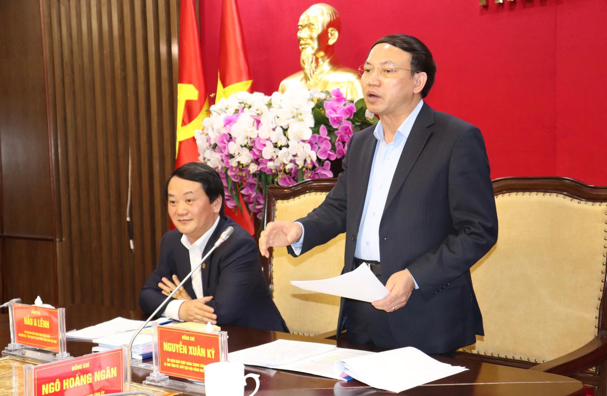 Ông Nguyễn Xuân Ký, Ủy viên Trung ương Đảng, Bí thư Tỉnh ủy, Chủ tịch HĐND tỉnh Quảng Ninh phát biểu tại buổi làm việc.
