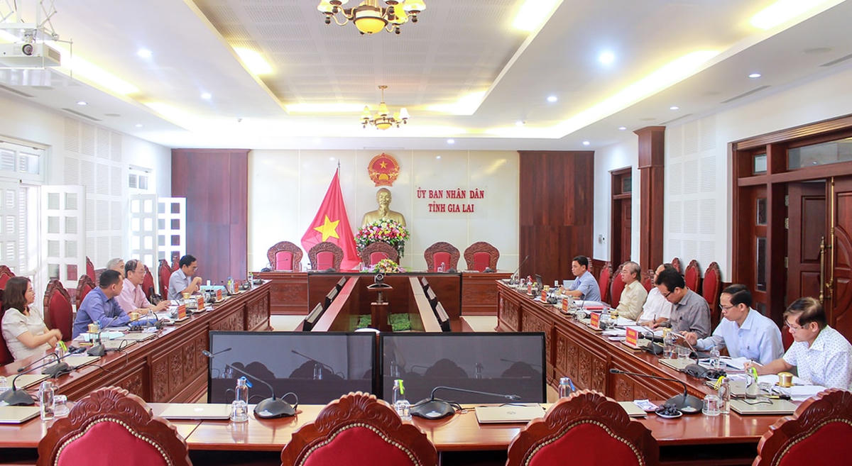 Quang cảnh buổi làm việc.