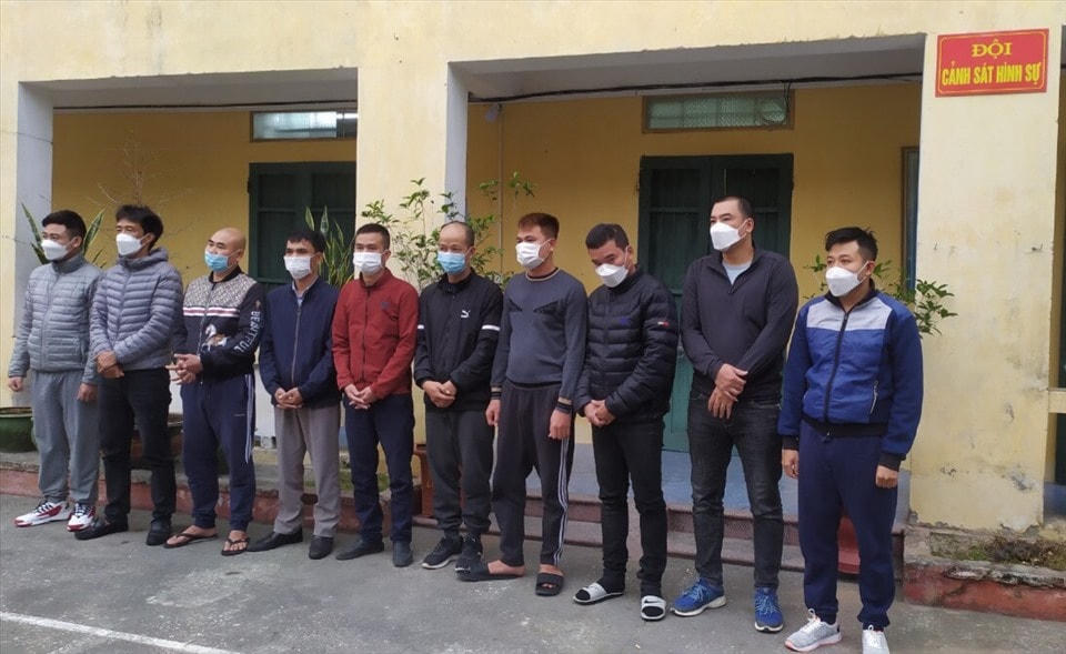 10 đối tượng trong đường dây vừa bị bắt giữ.
