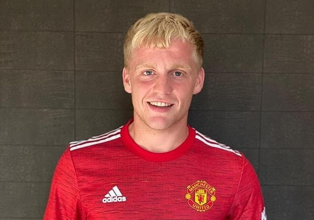 Donny van de Beek chính thức là người của Manchester United. (Nguồn: Manutd.com).