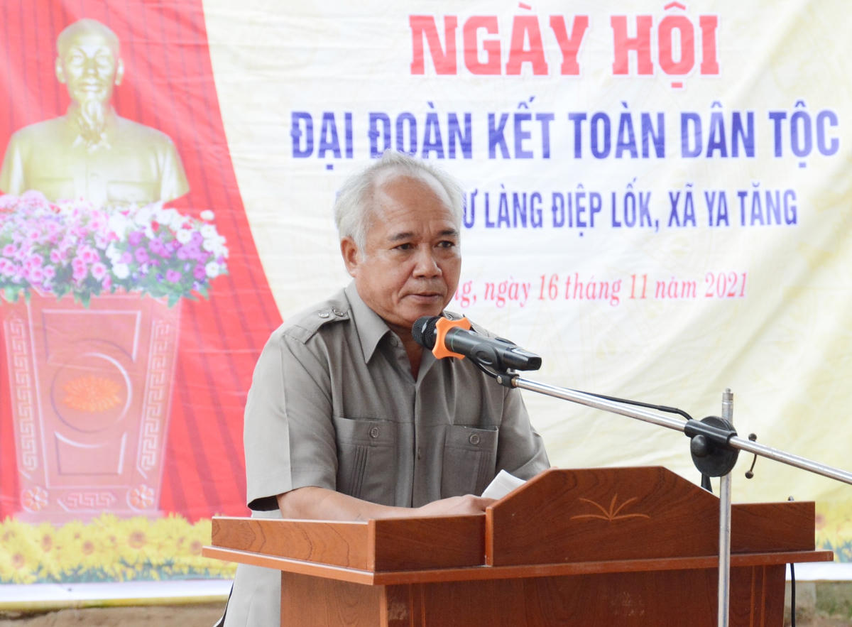 Phó Bí thư Thường trực Tỉnh ủy A Pớt phát biểu tại Ngày hội. 