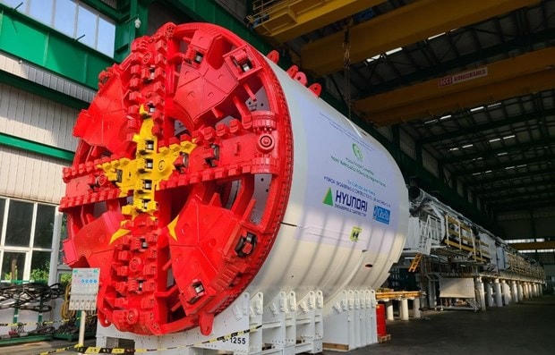 Bộ phận khiên đào và phần thân máy để đào hầm metro Nhổn-ga Hà Nội đã hoàn thiện việc lắp đặt. Ảnh: MRB cung cấp.