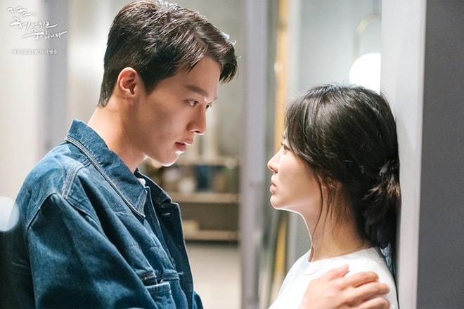 Dù rất nỗ lực song diễn xuất trong phim mới của Song Hye Kyo vẫn gây tranh cãi. 