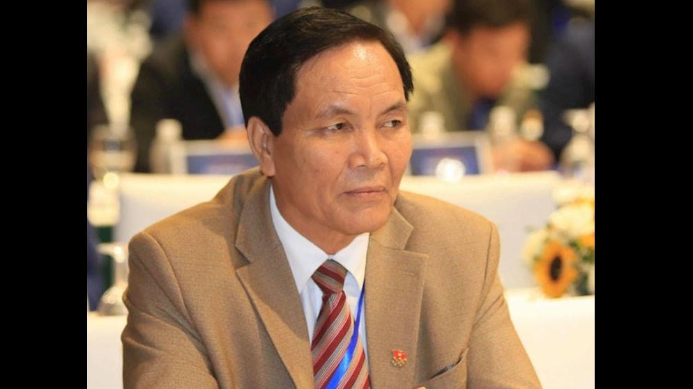 Ông Cấn Văn Nghĩa.