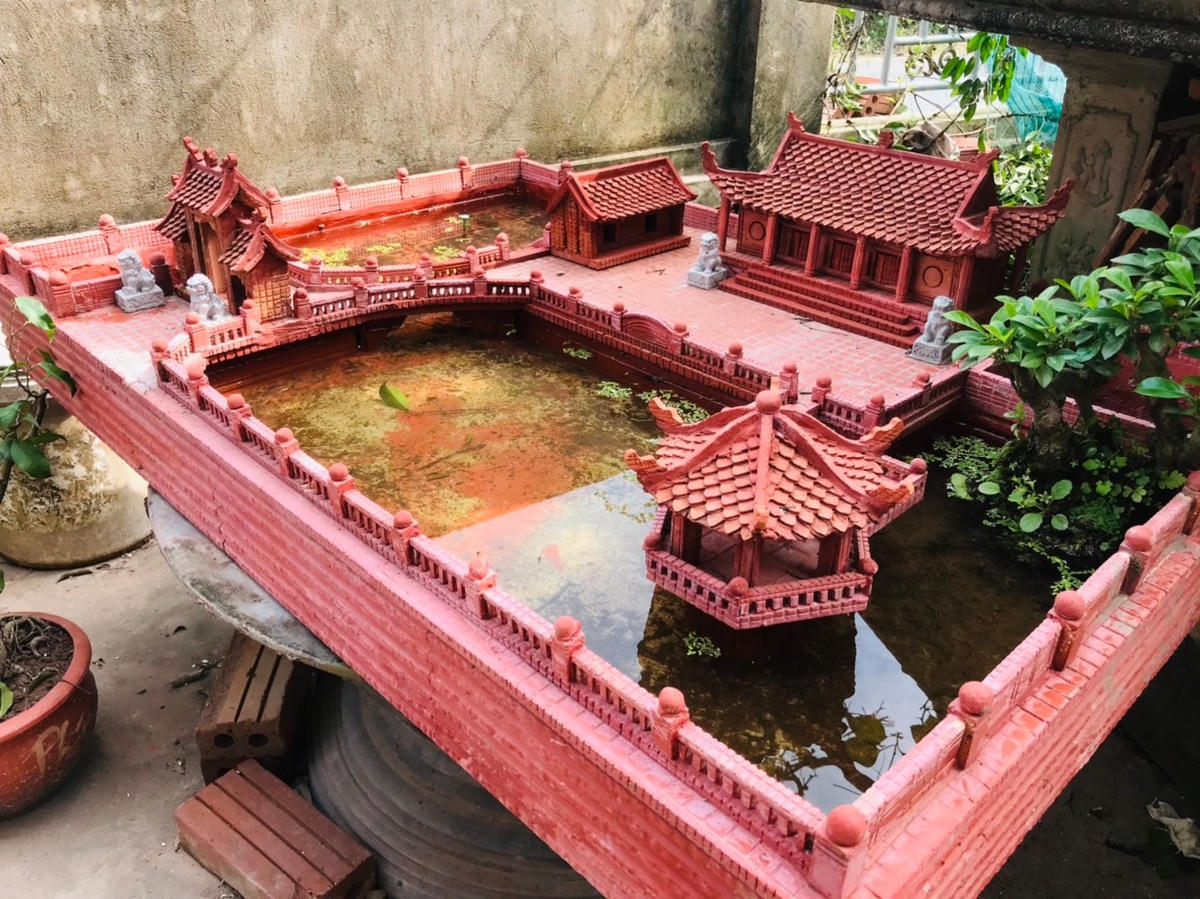 Bố cục hợp lý tạo nên sự hài hòa cho những mô hình tái hiện làng quê Bắc Bộ. Ảnh: NVCC. 