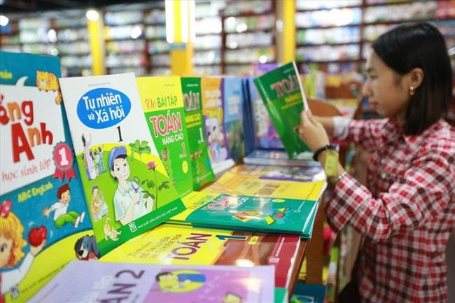 Vấn đề về SGK luôn được dư luận quan tâm.