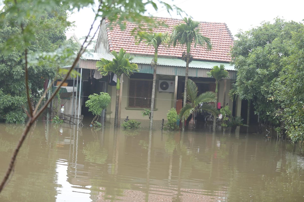 Nghệ An hiện còn có gần 1,5 ngàn hộ dân bị cô lập.