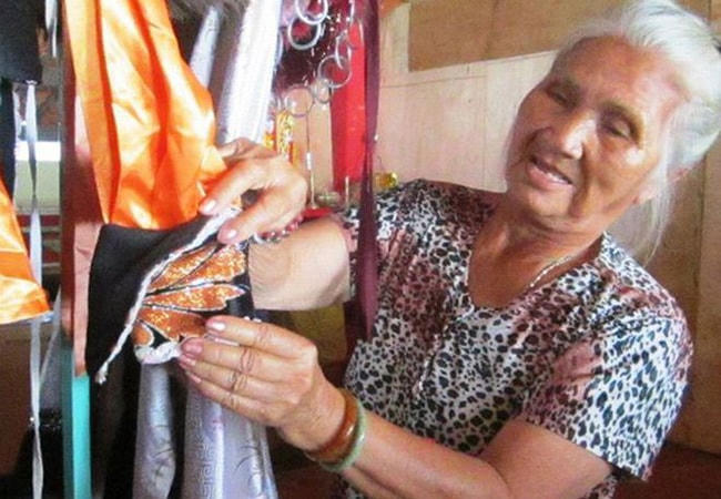 Sau một thời thanh xuân rực rỡ trên các sân khấu, cuộc đời nghệ sĩ Hồng Sáp về sau lại lắm bể dâu, khổ cực khiến người hâm mộ xót xa.