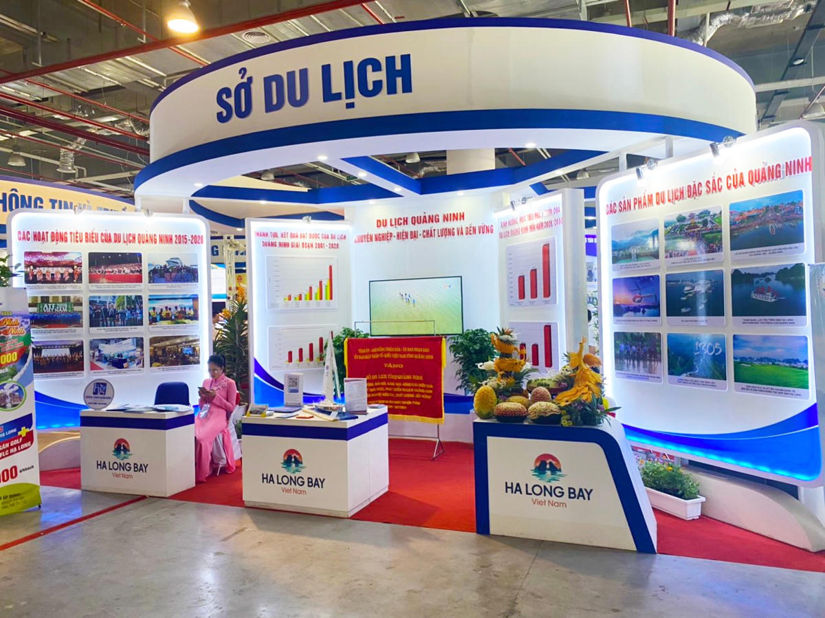 Gian hàng tại Triển lãm thành tự phát triển kinh tế - xã hội tỉnh Quảng Ninh giai đoạn 2015-2020.