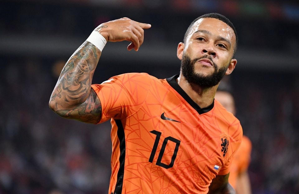Depay lập hat-trick giúp Hà Lan đại thắng