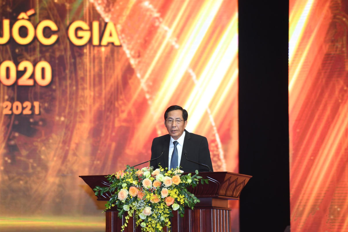 Ông Thuận Hữu, Chủ tịch Hội Nhà báo Việt Nam, Chủ tịch Hội đồng Giải báo chí quốc gia năm 2020 phát biểu tại Lễ trao giải.