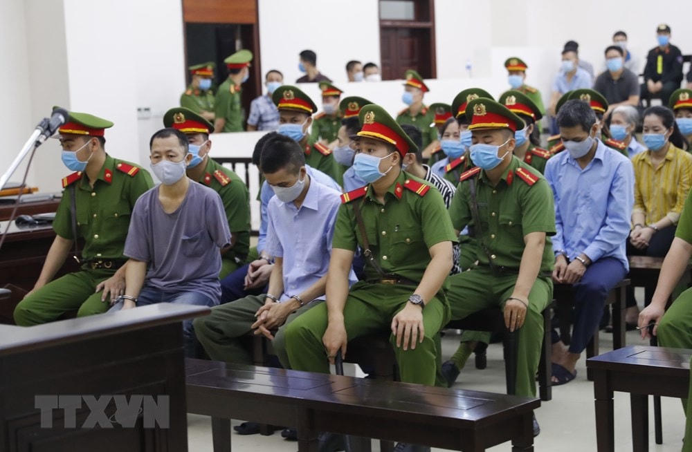 Các bị cáo tại phiên tòa. (Ảnh: Doãn Tấn/TTXVN).